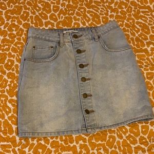 Billabong jean button up skirt size 26 or small